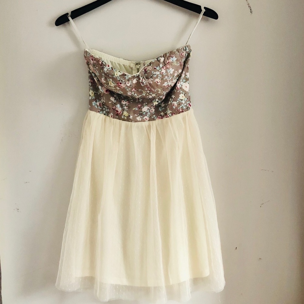 dELiA’s strapless floral bodice-gauzy bottom Sz XS